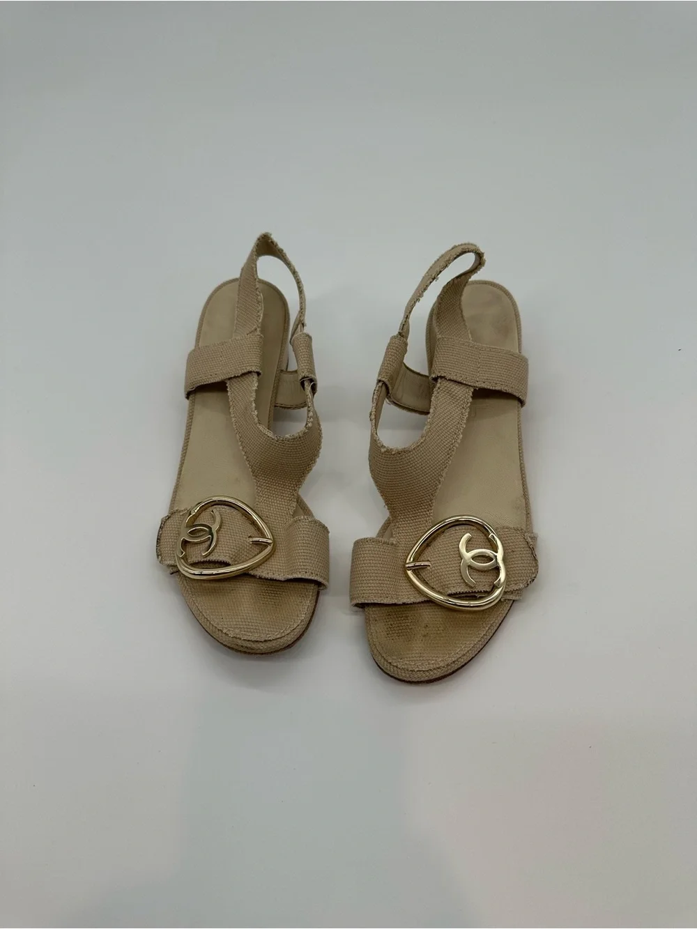 CHANEL Beige Canvas Slingback Sandals with Gold CC Accent. Authentic Vintage